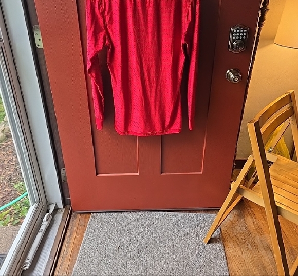 ZYIA Red Long Sleeve Tee - Picture 2 of 3